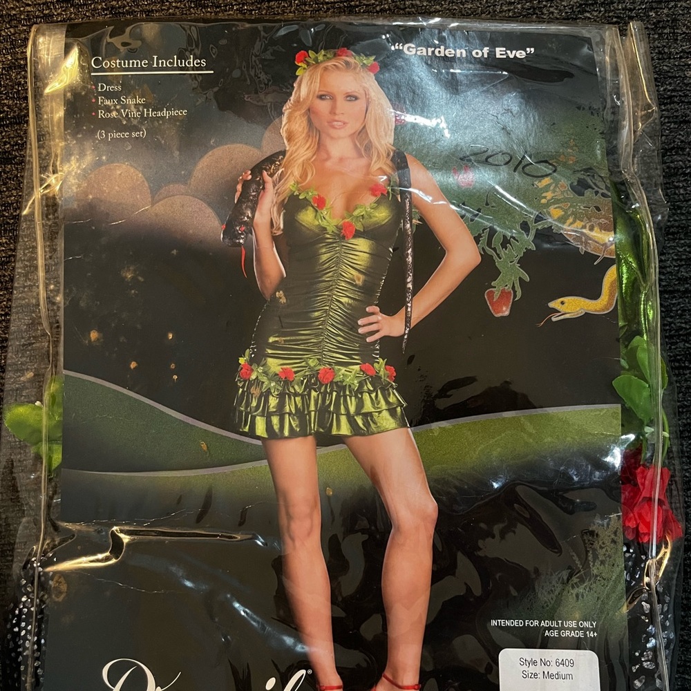 Garden of Eve Woman’s Halloween costume size Medium